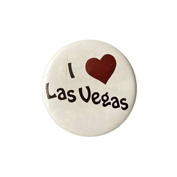 Vintage “I Heart Las Vegas” Souvenir Pin - Retro Vegas Travel Accessory - Picture 1 of 3